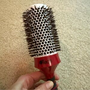 iTech Ionic Anti Static Ceramic Magnetic Large Round Blowout Hair Brush Red Blk